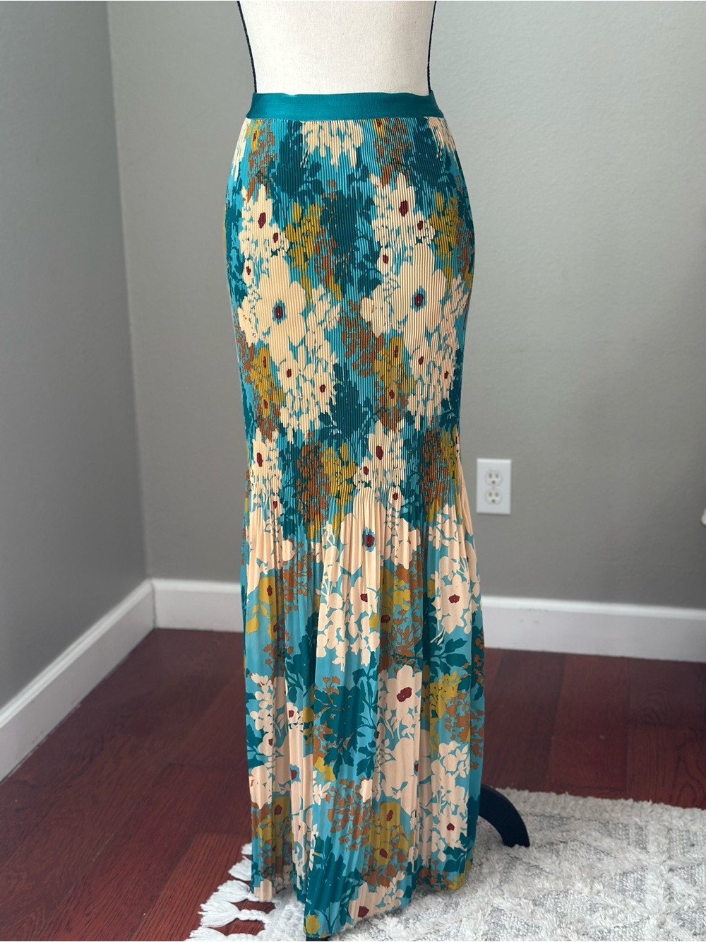 Fossil Teal and Cream Floral Pleated Maxi Skirt